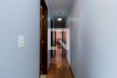 Casa à venda com 170m², 3 quartos e 4 vagasCorredor