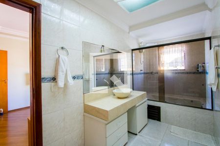 Casa para alugar com 288m², 3 quartos e 5 vagas Casa para alugar com 288m², 3 quartos e 5 vagasBanheiro do quarto 1