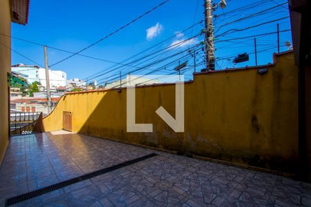 Casa para alugar com 288m², 3 quartos e 5 vagas Casa para alugar com 288m², 3 quartos e 5 vagasQuintal