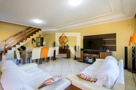 Sala de casa para alugar com 3 quartos, 288m² em Vila Eldizia, Santo André
