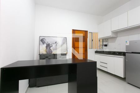 Sala / Cozinha  de apartamento para alugar com 1 quarto, 40m² em Jardim Helena, São Paulo