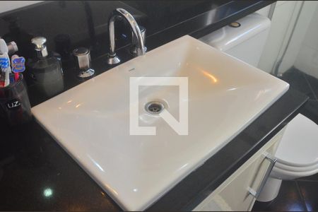 Apartamento à venda com 128m², 3 quartos e 2 vagasBanheiro