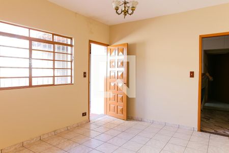 Sala de casa para alugar com 2 quartos, 144m² em Santa Maria, Santo André