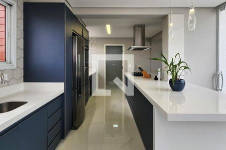 Apartamento à venda com 239m², 3 quartos e 6 vagas Apartamento à venda com 239m², 3 quartos e 6 vagasCozinha
