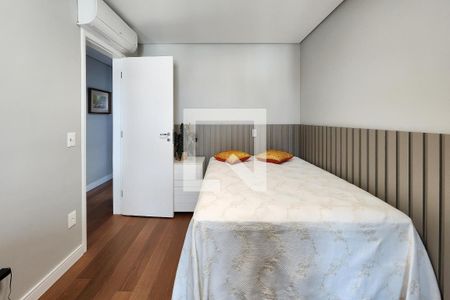 Apartamento à venda com 239m², 3 quartos e 6 vagas Apartamento à venda com 239m², 3 quartos e 6 vagasSuíte 1