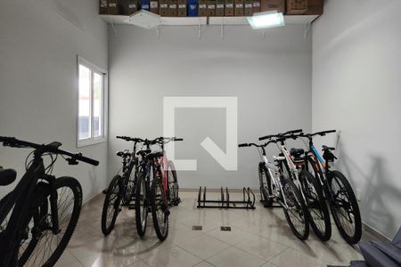 Apartamento à venda com 239m², 3 quartos e 6 vagas Apartamento à venda com 239m², 3 quartos e 6 vagasBlicicletário