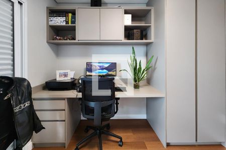 Apartamento à venda com 239m², 3 quartos e 6 vagas Apartamento à venda com 239m², 3 quartos e 6 vagasSuíte 3