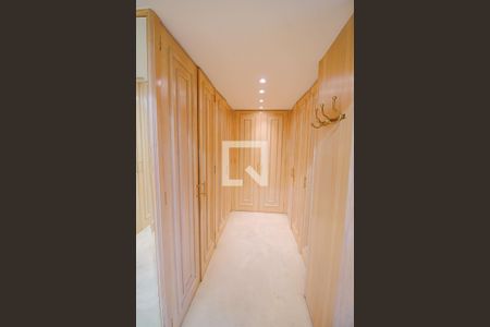 Apartamento para alugar com 550m², 3 quartos e 3 vagasCloset 