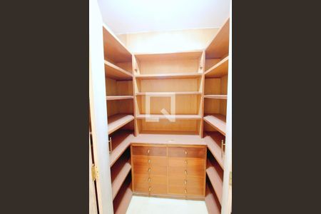 Apartamento para alugar com 550m², 3 quartos e 3 vagasCloset da suíte 1