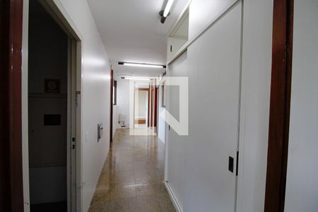 Apartamento para alugar com 550m², 3 quartos e 3 vagasCorredor
