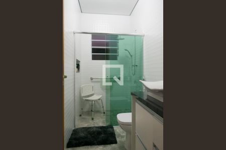 Casa para alugar com 230m², 3 quartos e 2 vagas Casa para alugar com 230m², 3 quartos e 2 vagasBanheiro Quarto 1