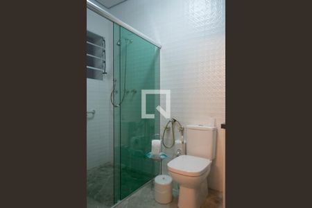 Casa para alugar com 230m², 3 quartos e 2 vagas Casa para alugar com 230m², 3 quartos e 2 vagasBanheiro Quarto 2
