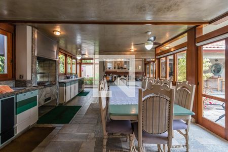 Casa de condomínio à venda com 400m², 5 quartos e 5 vagas Casa de condomínio à venda com 400m², 5 quartos e 5 vagasEspaço Gourmet