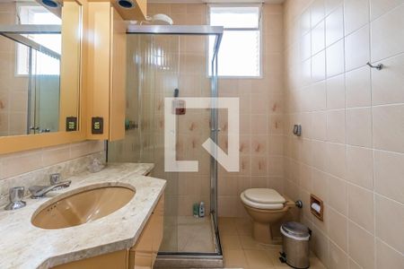 Casa de condomínio à venda com 400m², 5 quartos e 5 vagas Casa de condomínio à venda com 400m², 5 quartos e 5 vagasBanheiro da Suíte 4