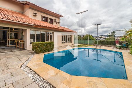 Casa de condomínio à venda com 400m², 5 quartos e 5 vagas Casa de condomínio à venda com 400m², 5 quartos e 5 vagasEspaço Externo