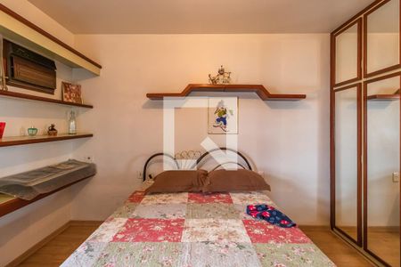 Casa de condomínio à venda com 400m², 5 quartos e 5 vagas Casa de condomínio à venda com 400m², 5 quartos e 5 vagasSuíte 3