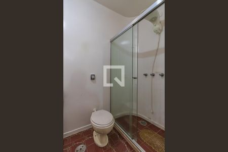 Casa de condomínio à venda com 400m², 5 quartos e 5 vagas Casa de condomínio à venda com 400m², 5 quartos e 5 vagasBanheiro da Suíte 2