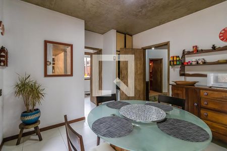 Casa de condomínio à venda com 400m², 5 quartos e 5 vagas Casa de condomínio à venda com 400m², 5 quartos e 5 vagasCopa