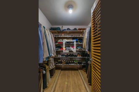 Casa de condomínio à venda com 400m², 5 quartos e 5 vagas Casa de condomínio à venda com 400m², 5 quartos e 5 vagasSuíte 1