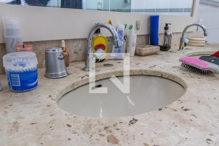 Casa de condomínio à venda com 400m², 5 quartos e 5 vagas Casa de condomínio à venda com 400m², 5 quartos e 5 vagasBanheiro da Suíte 5