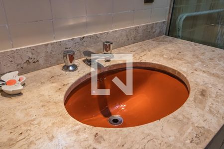 Casa de condomínio à venda com 400m², 5 quartos e 5 vagas Casa de condomínio à venda com 400m², 5 quartos e 5 vagasBanheiro da Suíte 3