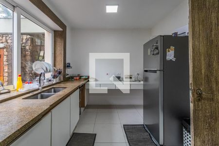 Casa de condomínio à venda com 400m², 5 quartos e 5 vagas Casa de condomínio à venda com 400m², 5 quartos e 5 vagasCozinha