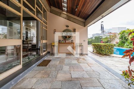 Casa de condomínio à venda com 400m², 5 quartos e 5 vagas Casa de condomínio à venda com 400m², 5 quartos e 5 vagasEspaço Externo