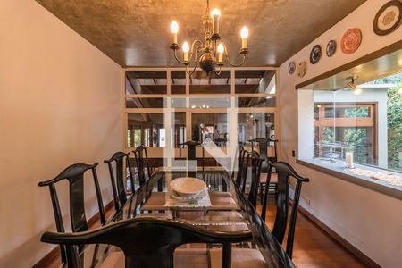 Casa de condomínio à venda com 400m², 5 quartos e 5 vagas Casa de condomínio à venda com 400m², 5 quartos e 5 vagasSala