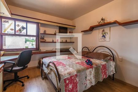 Casa de condomínio à venda com 400m², 5 quartos e 5 vagas Casa de condomínio à venda com 400m², 5 quartos e 5 vagasSuíte 3