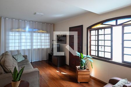 Sala de casa à venda com 3 quartos, 222m² em Vila Liviero, São Paulo