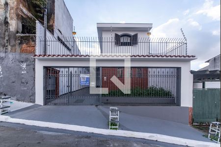 Fachada de casa à venda com 4 quartos, 200m² em Vila Nair, São Paulo