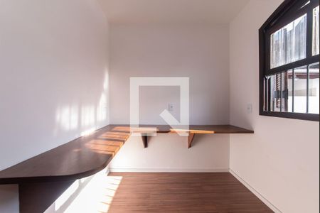 Escritório de casa à venda com 4 quartos, 200m² em Vila Nair, São Paulo