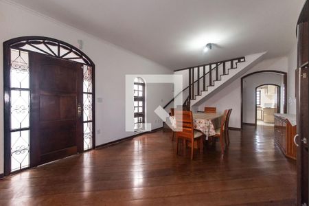 Sala de casa à venda com 4 quartos, 200m² em Vila Nair, São Paulo