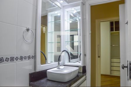 Apartamento à venda com 56m², 2 quartos e 1 vaga Apartamento à venda com 56m², 2 quartos e 1 vagaBanheiro