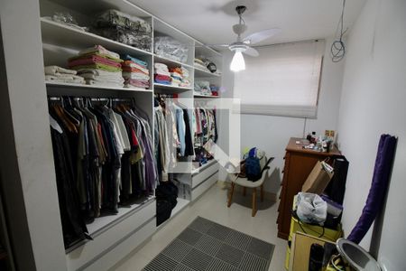Casa de condomínio à venda com 620m², 6 quartos e 8 vagasCloset da suíte 2