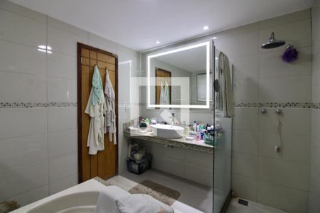 Casa de condomínio à venda com 620m², 6 quartos e 8 vagasBanheiro da Suíte 3