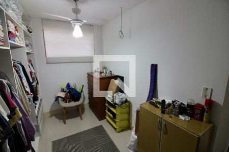 Casa de condomínio à venda com 620m², 6 quartos e 8 vagasCloset da suíte 2