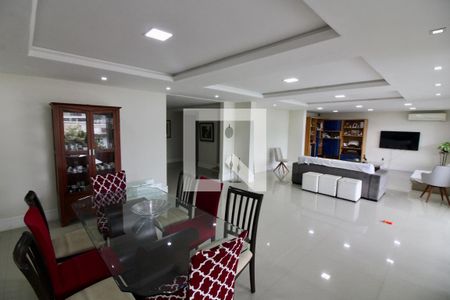Sala de casa de condomínio à venda com 6 quartos, 620m² em Vargem Grande, Rio de Janeiro