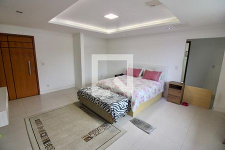 Casa de condomínio à venda com 620m², 6 quartos e 8 vagasSuite  2