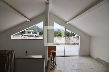 Casa de condomínio à venda com 620m², 6 quartos e 8 vagasSótão