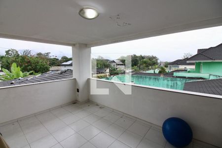 Casa de condomínio à venda com 620m², 6 quartos e 8 vagasVaranda da Suíte 3