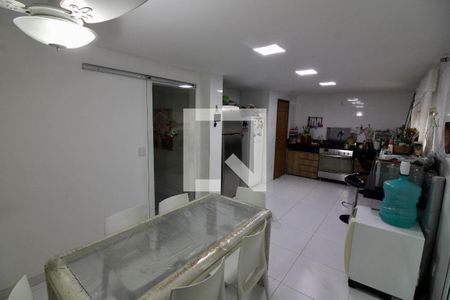 Casa de condomínio à venda com 620m², 6 quartos e 8 vagasCozinha