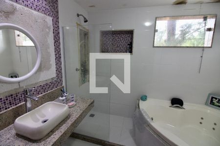 Casa de condomínio à venda com 620m², 6 quartos e 8 vagasBanheiro da Suíte 5