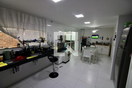 Casa de condomínio à venda com 620m², 6 quartos e 8 vagasCozinha