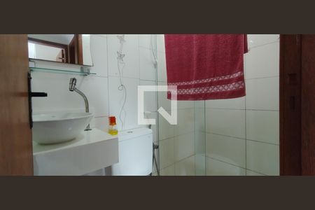 Banheiro de apartamento para alugar com 2 quartos, 49m² em Nova Brasília , Salvador