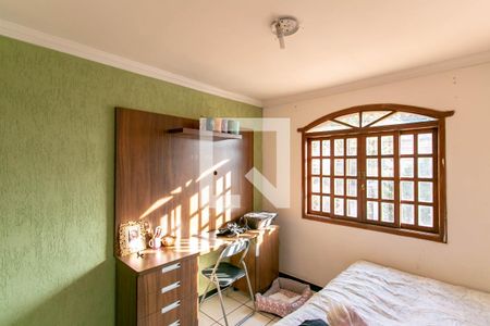 Casa à venda com 270m², 9 quartos e 3 vagasQuarto 2