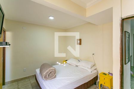 Casa à venda com 270m², 9 quartos e 3 vagasQuarto Suíte