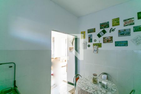 Casa à venda com 270m², 9 quartos e 3 vagasCozinha