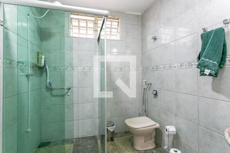 Banheiro de casa para alugar com 9 quartos, 270m² em Serrano, Belo Horizonte