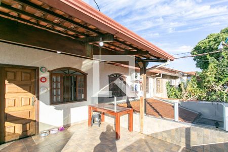 Casa à venda com 270m², 9 quartos e 3 vagasVaranda